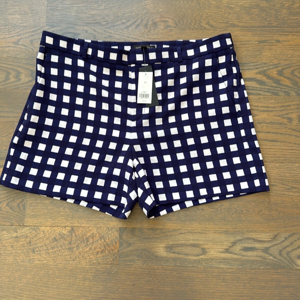 Banana Republic Navy and White Shorts Size 14